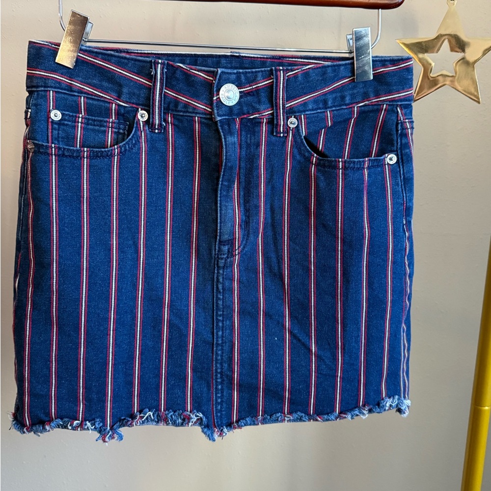 American Eagle Striped Denim Mini Skirt Size 2 Blue Red Frayed Hem Festival
